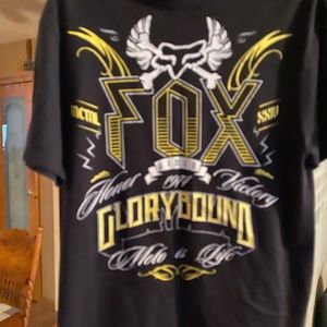 Fox shirt like new